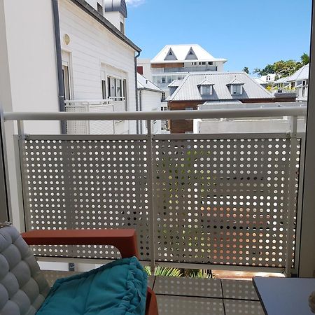T3 Dans Residence Bon Standing Tres Proche Centre Ville Saint Denis מראה חיצוני תמונה